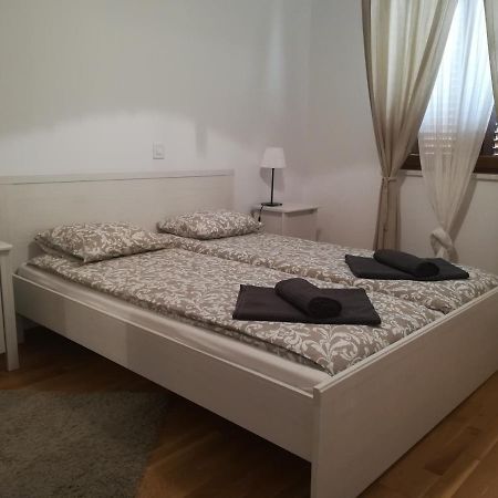 Apartment Rossella Нін Екстер'єр фото