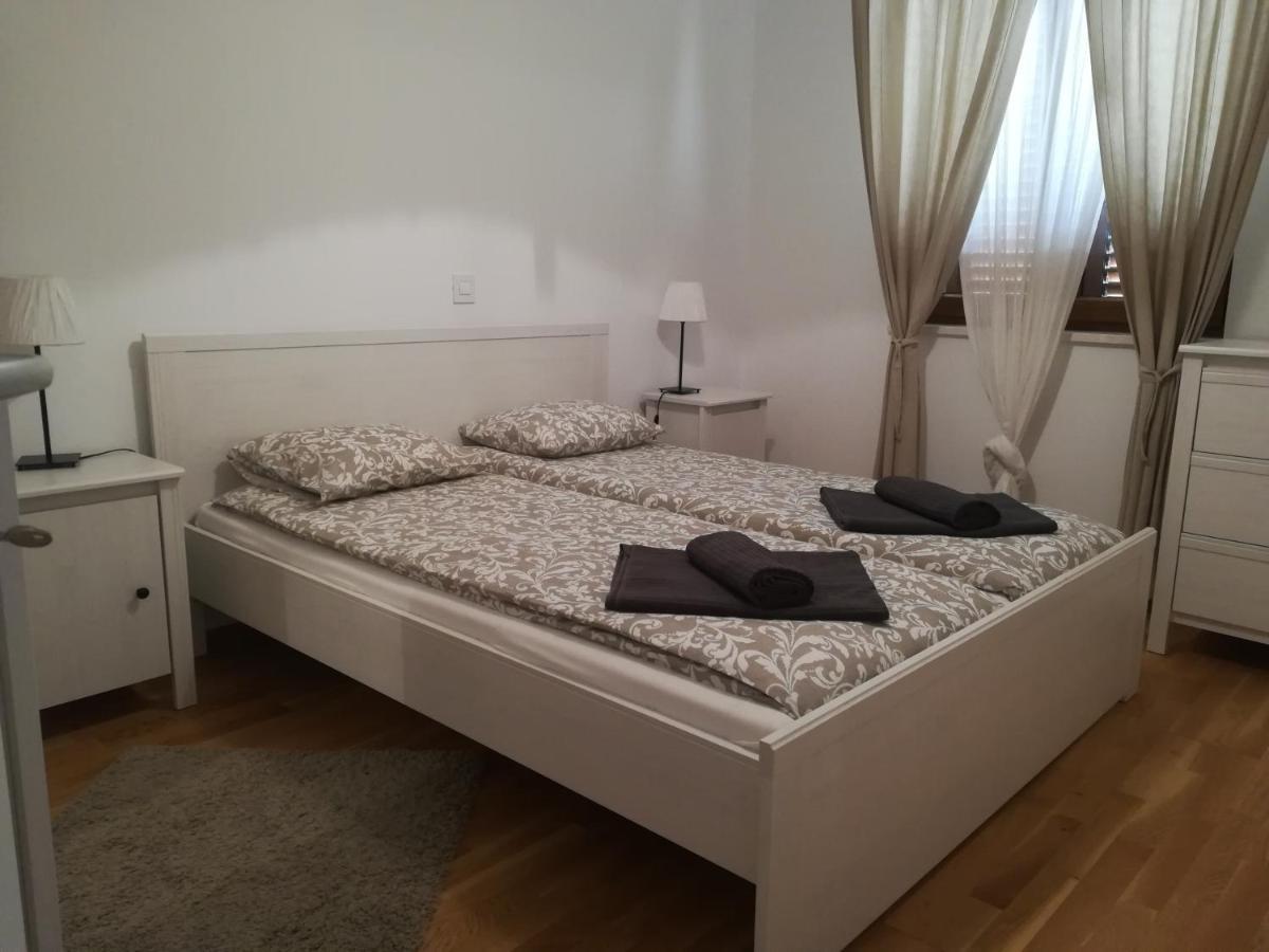 Apartment Rossella Нін Екстер'єр фото