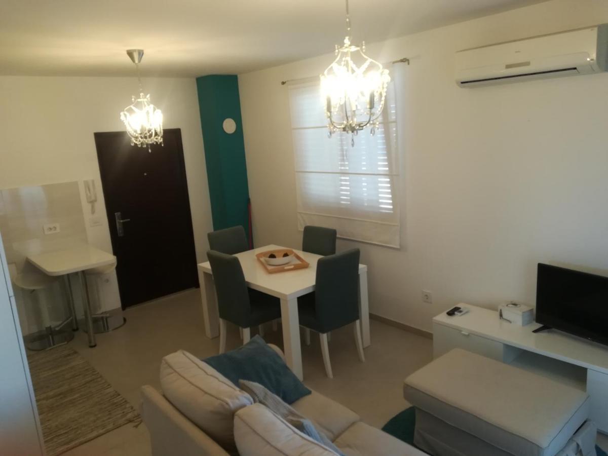 Apartment Rossella Нін Екстер'єр фото