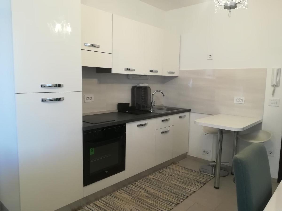 Apartment Rossella Нін Екстер'єр фото
