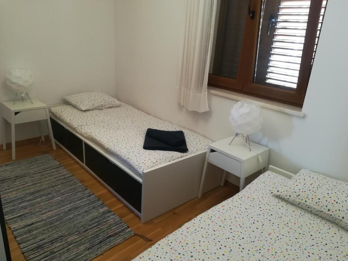 Apartment Rossella Нін Екстер'єр фото